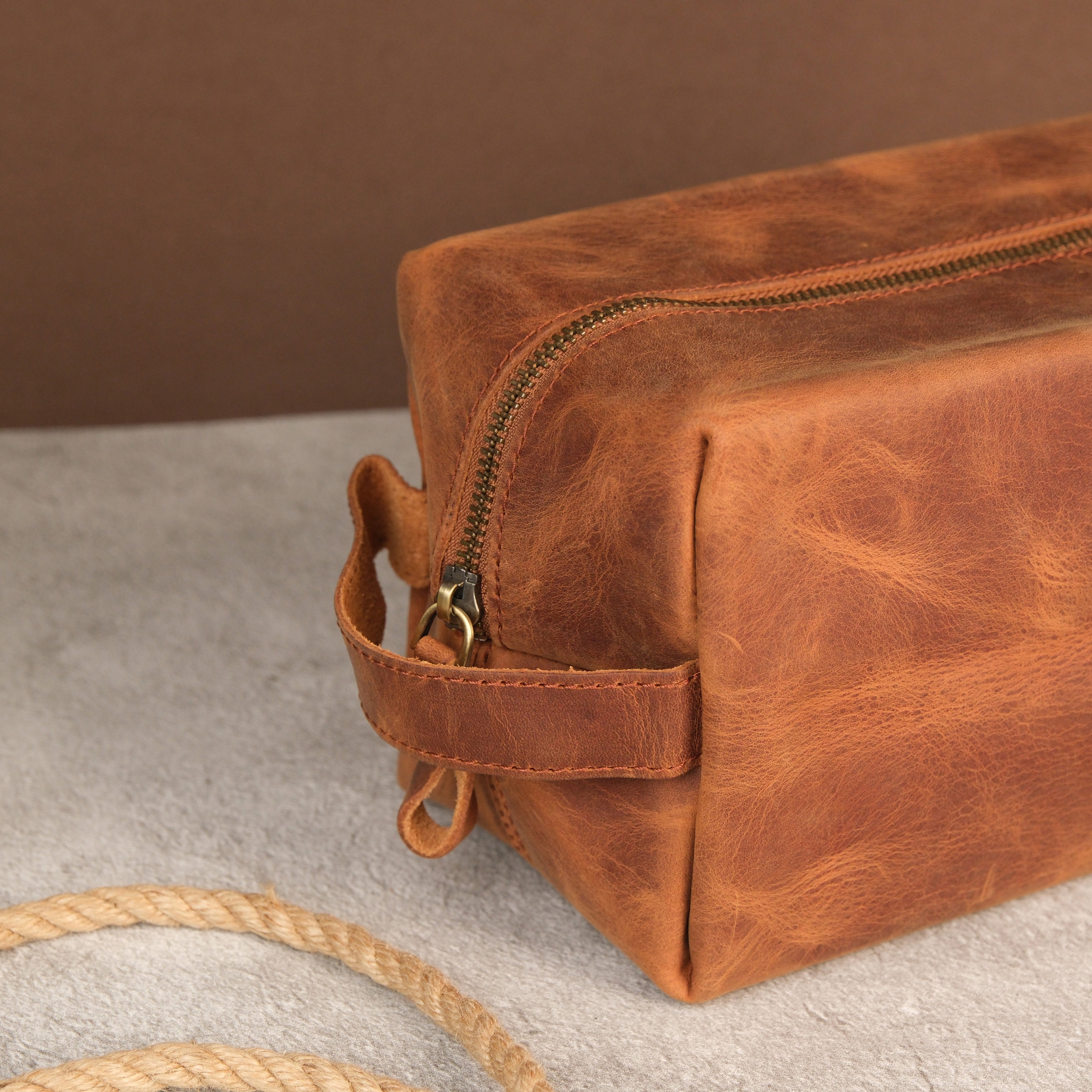 Leather Toiletry Kit Bag for Men and Women
