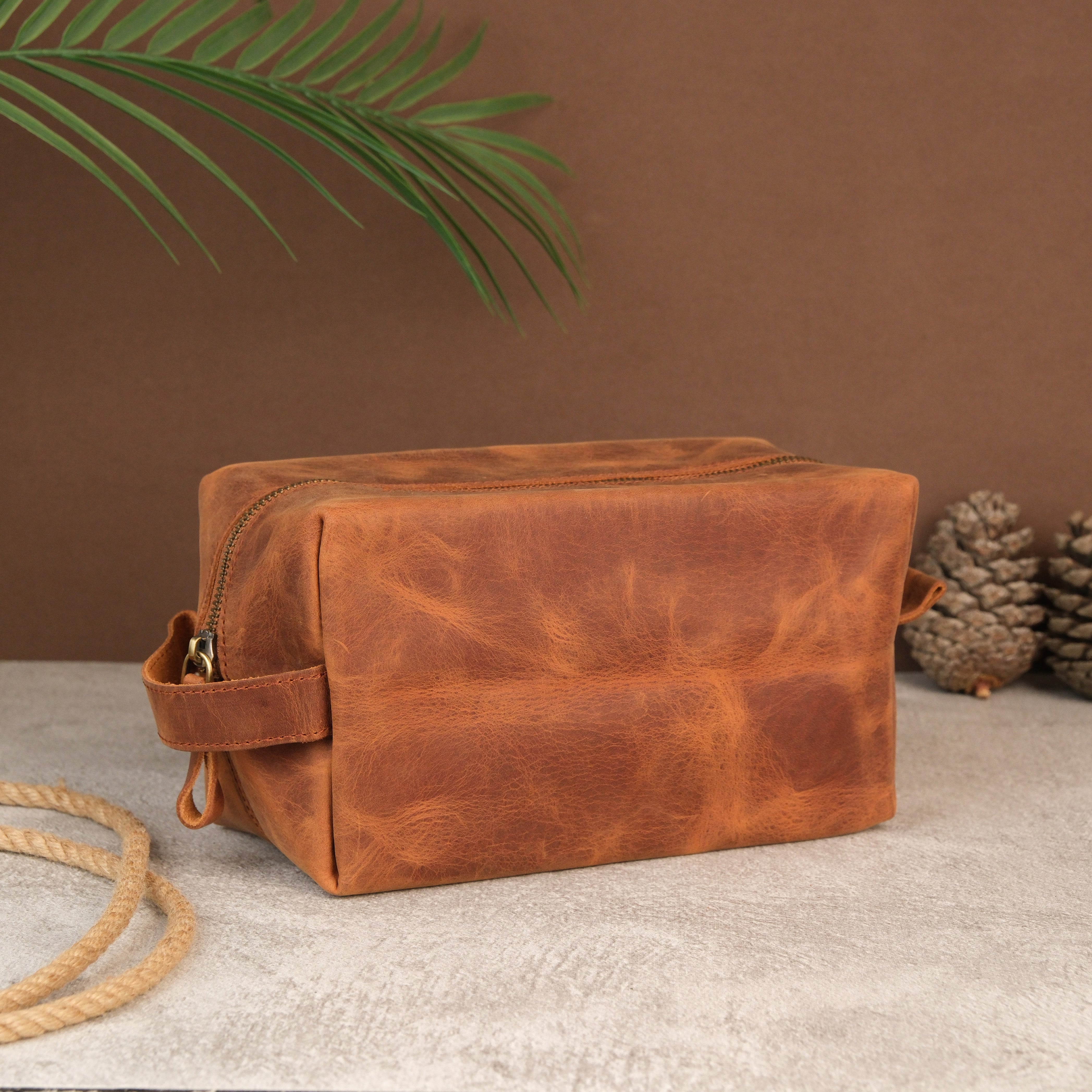 Leather Toiletry Kit Bag for Men and Women