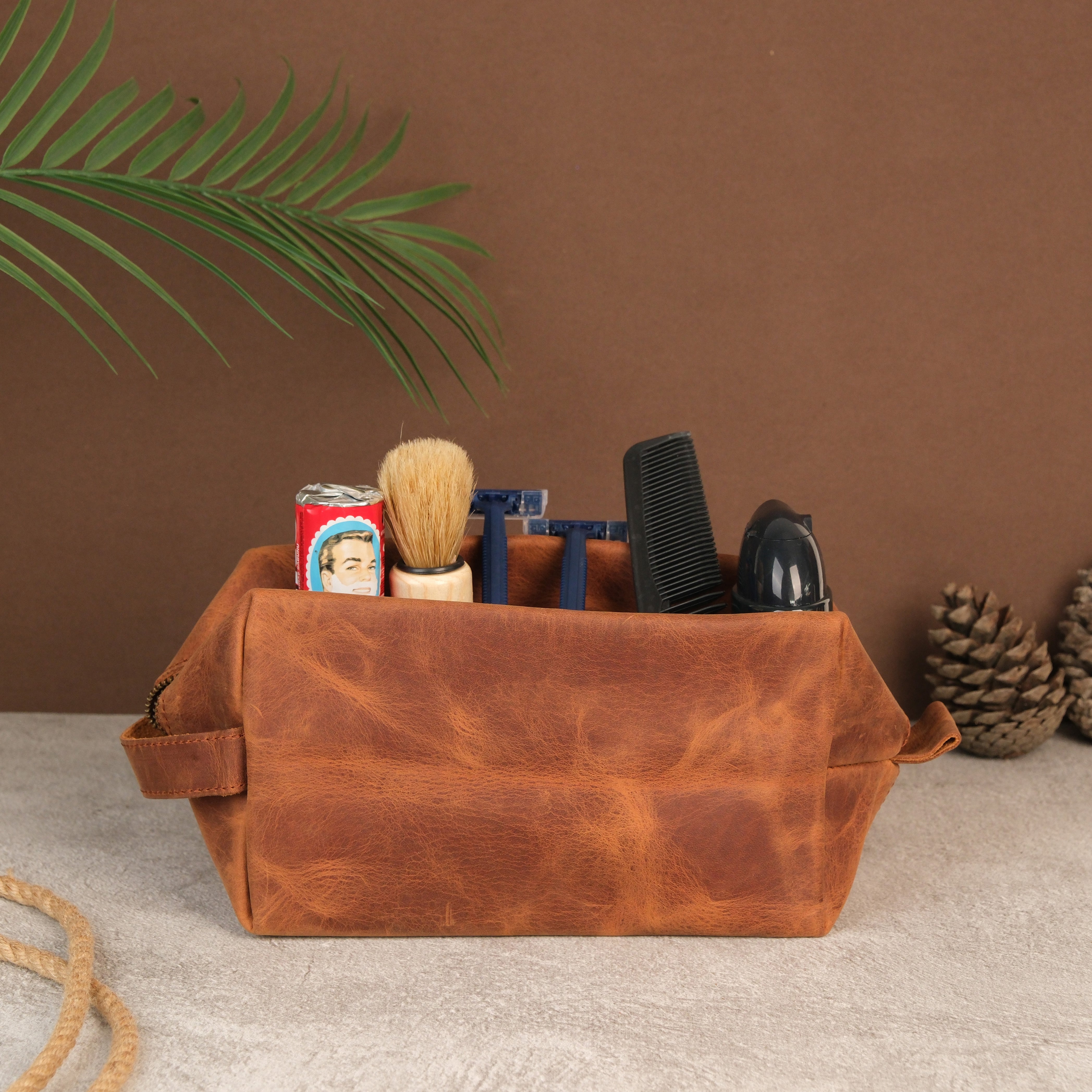 Leather Toiletry Kit Bag for Men and Women