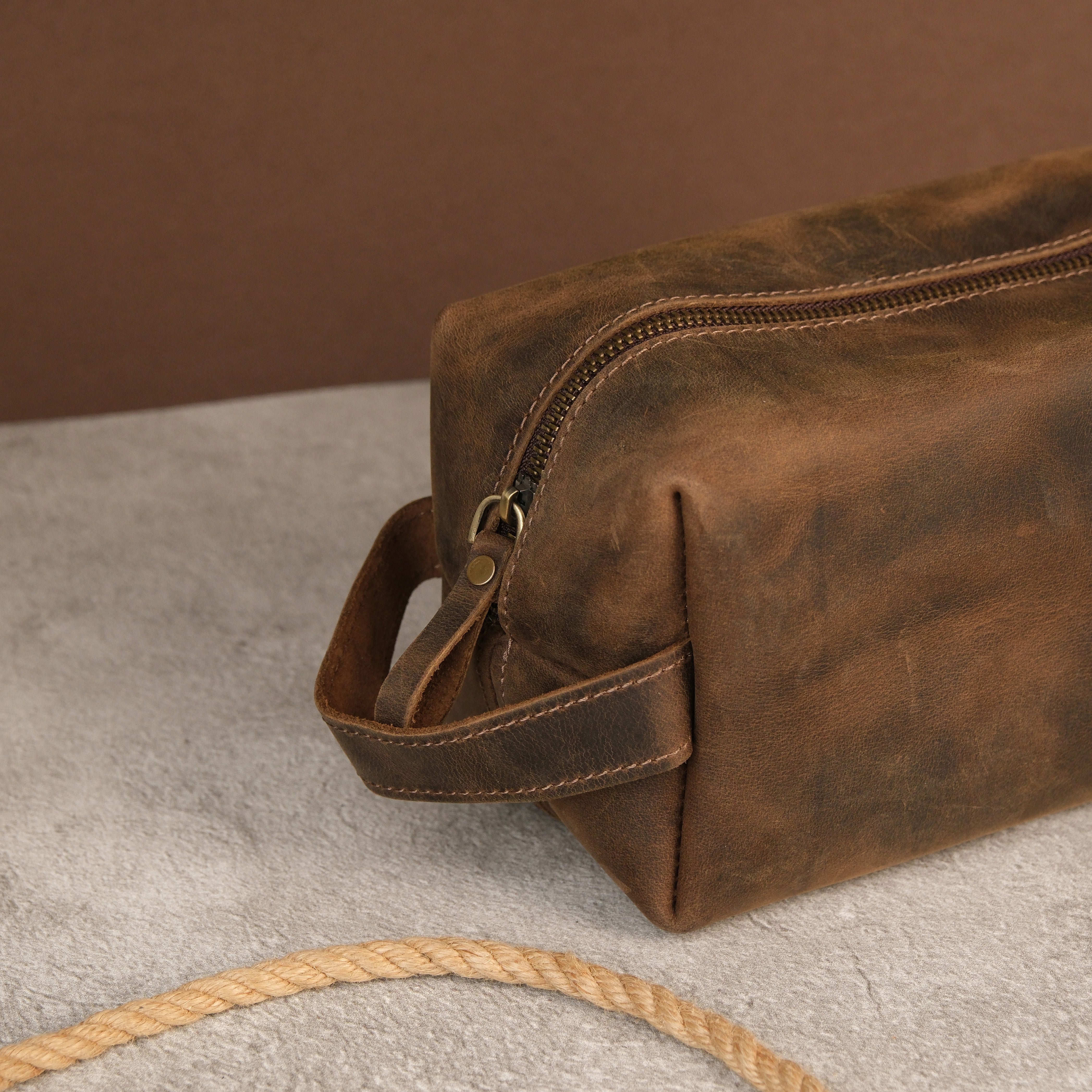 Leather Toiletry Kit Bag for Men and Women