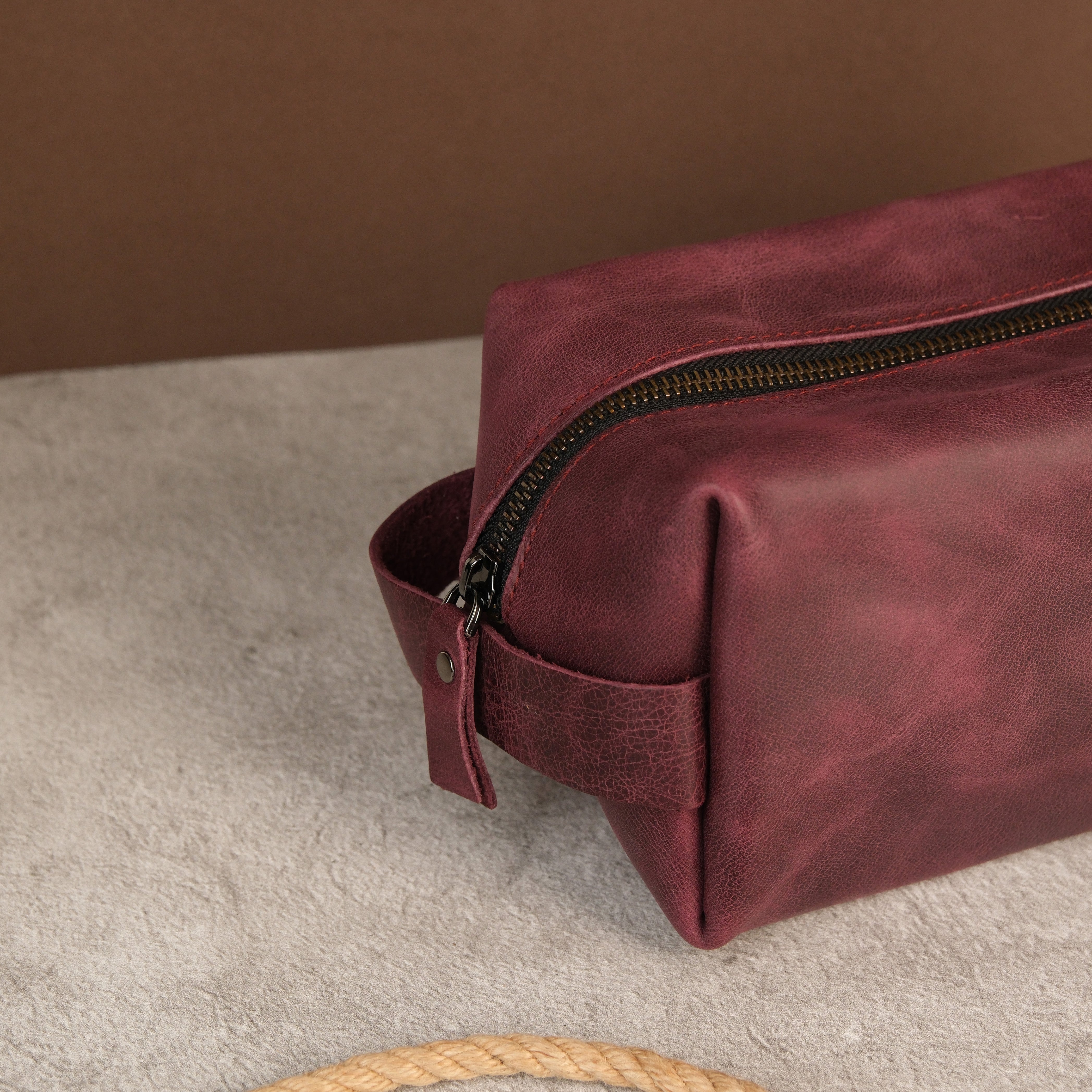 Leather Toiletry Kit Bag for Men and Women