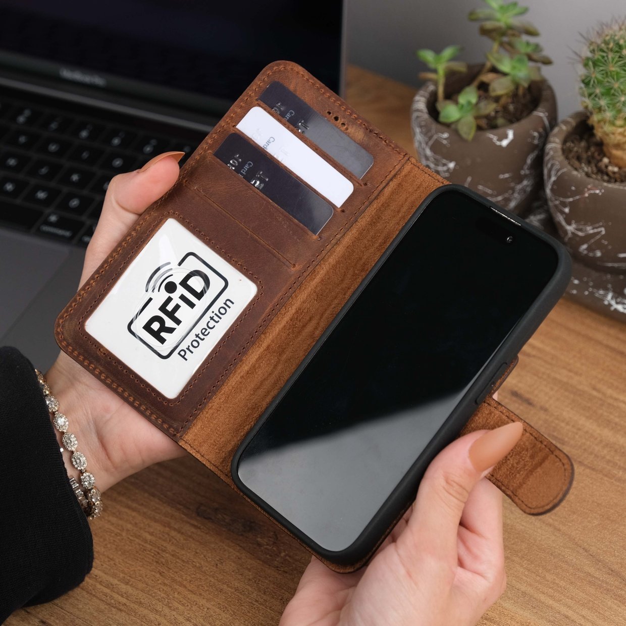 Antique Brown Leather iPhone 15 Pro Case Card Slots