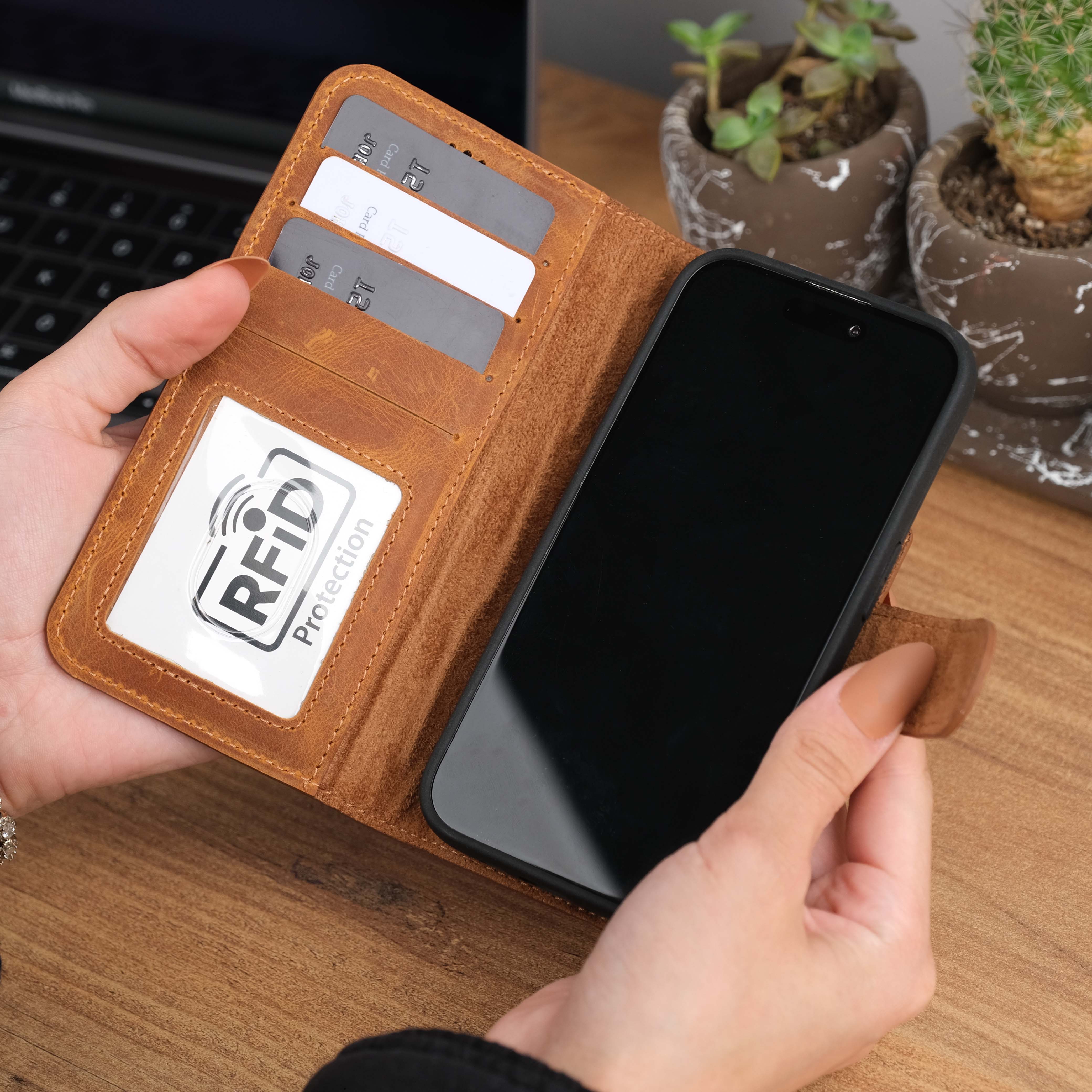 Light Brown Leather iPhone 15 Pro Case Card Slots