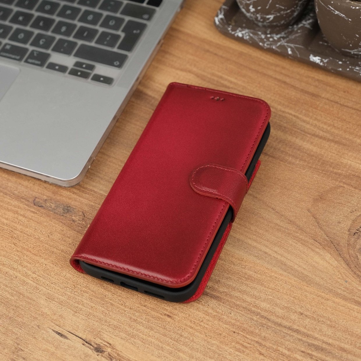 Red Leather iPhone 15 Wallet Case Closure Style