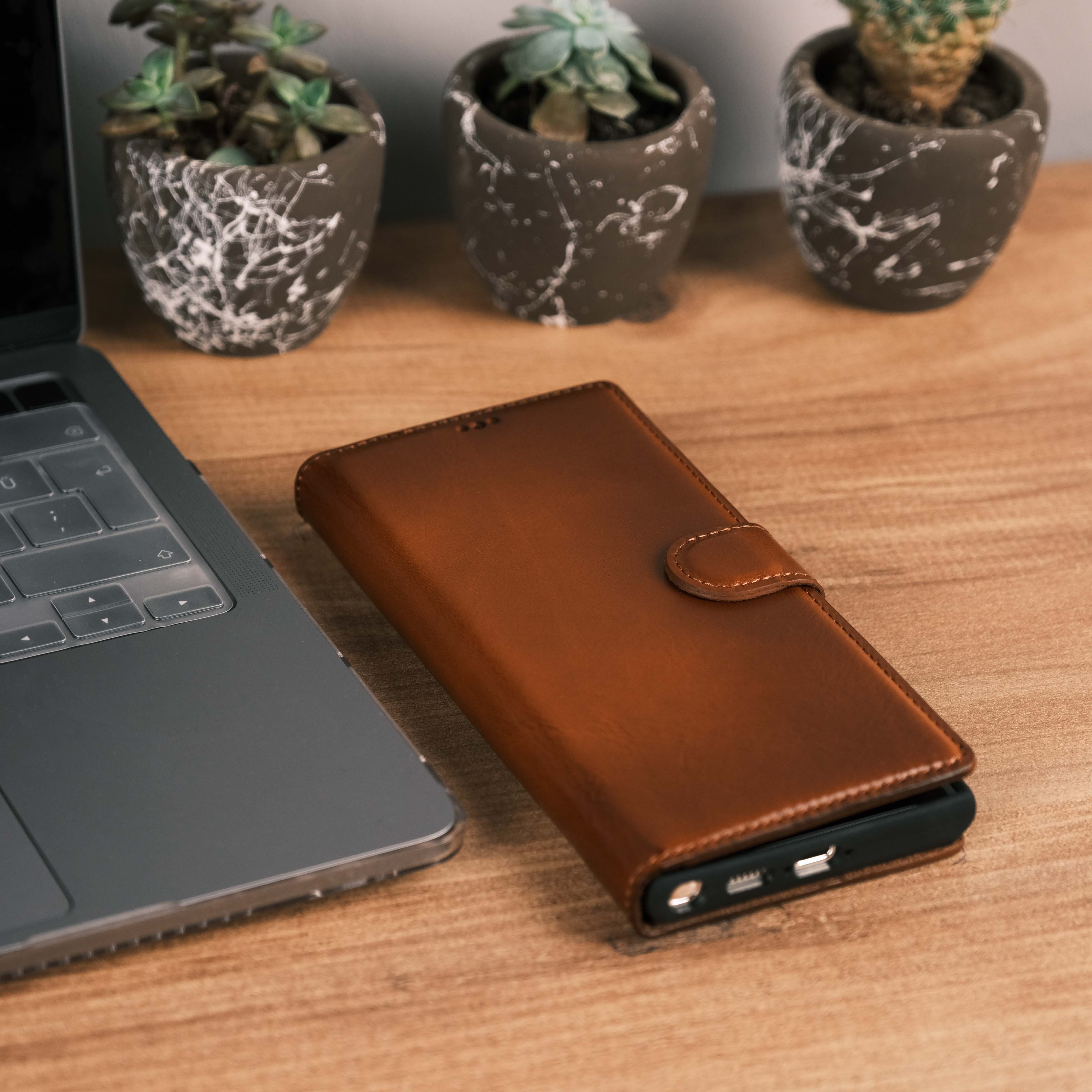 Tan Leather Galaxy S23 Ultra Wallet Case Closure