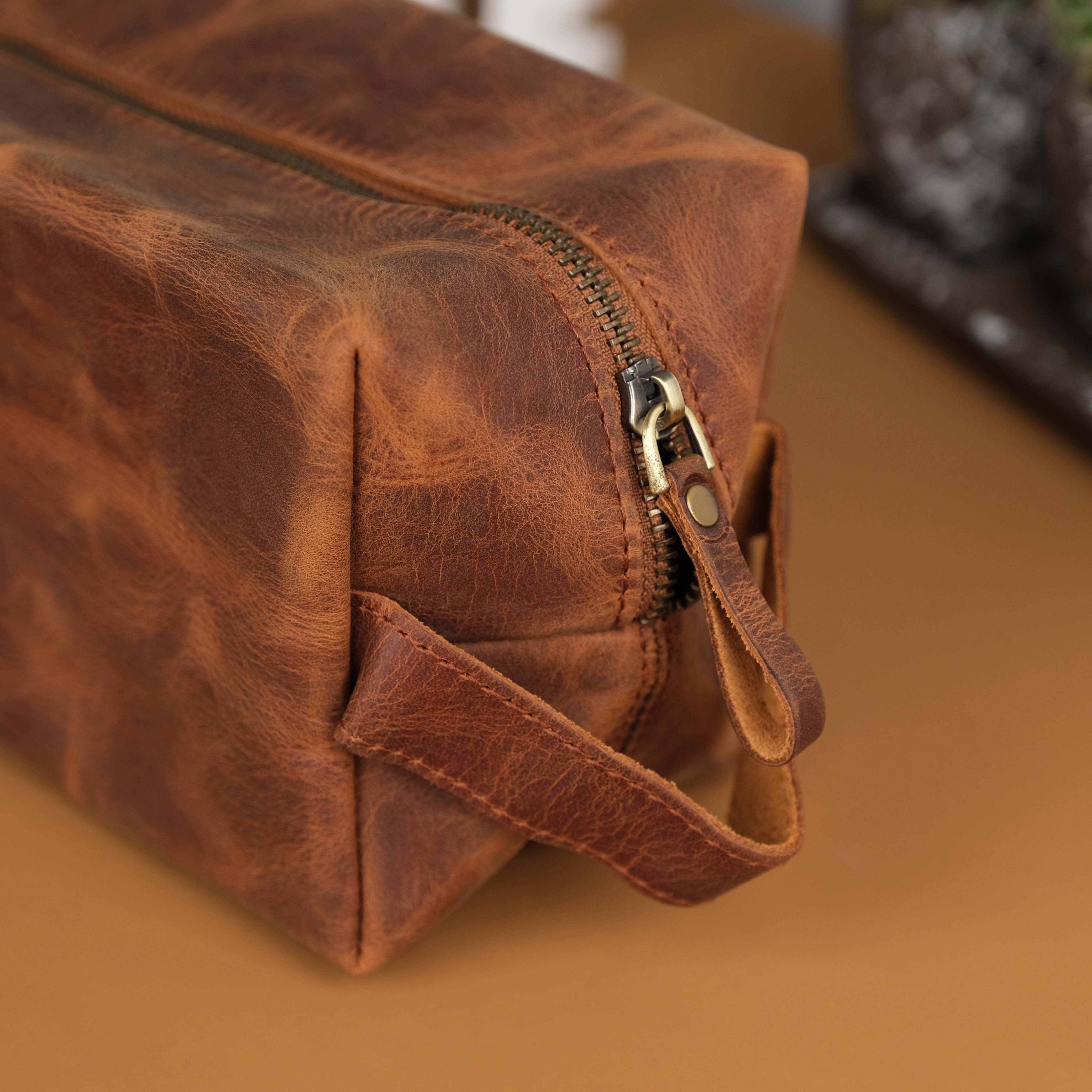Brown Leather Doppkit with Sturdy Handle