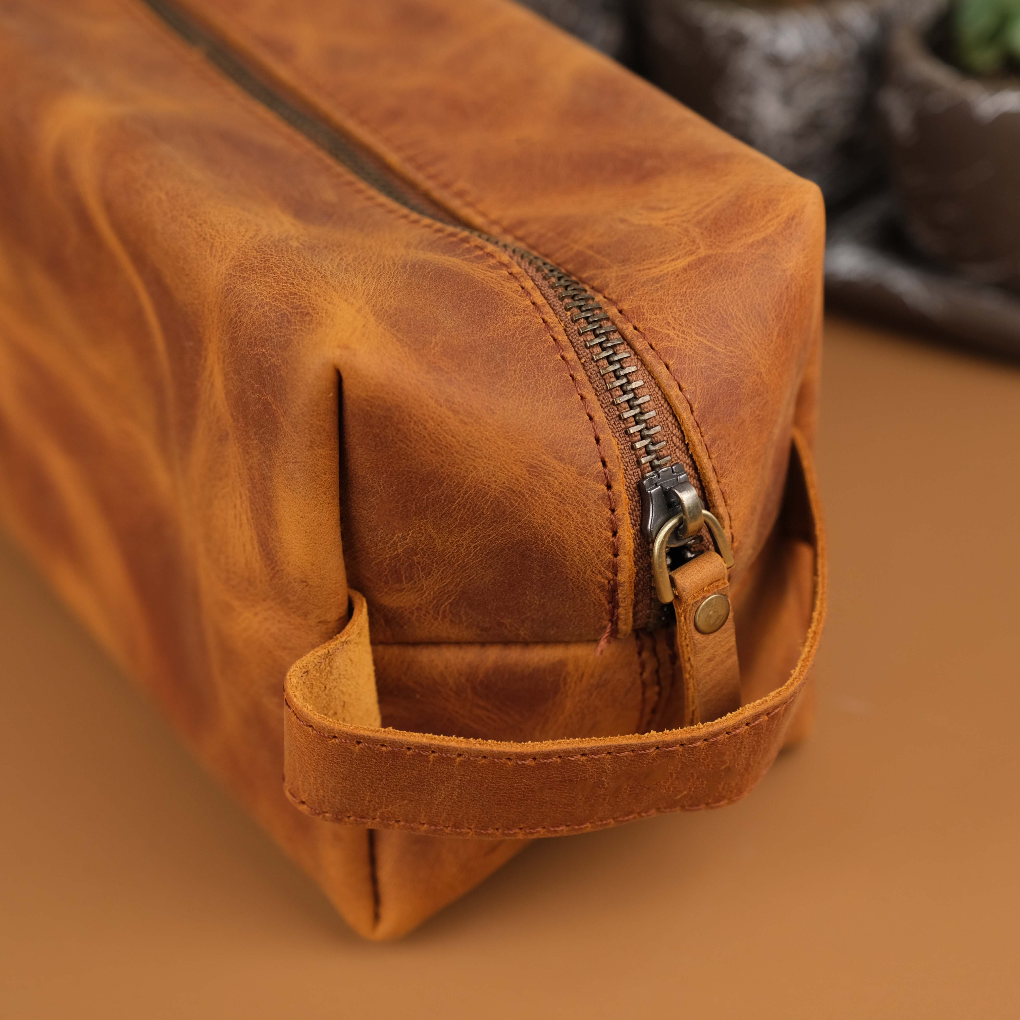 Tan Leather Doppkit with Sturdy Handle